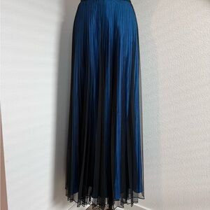 NWT Adrianna Papell Evening Essentials Blue And Black Pleated Maxi Skirt 6 Small